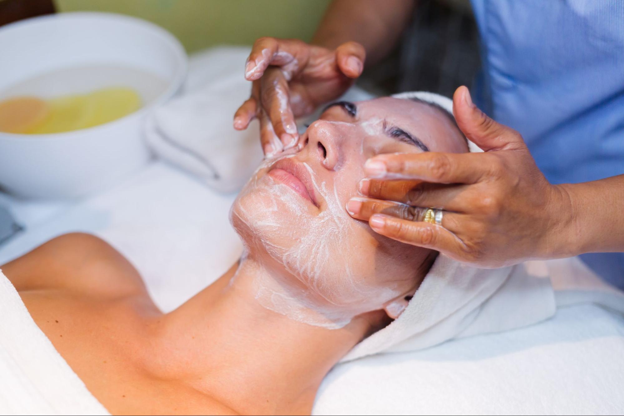 Best-facial-in-raipur